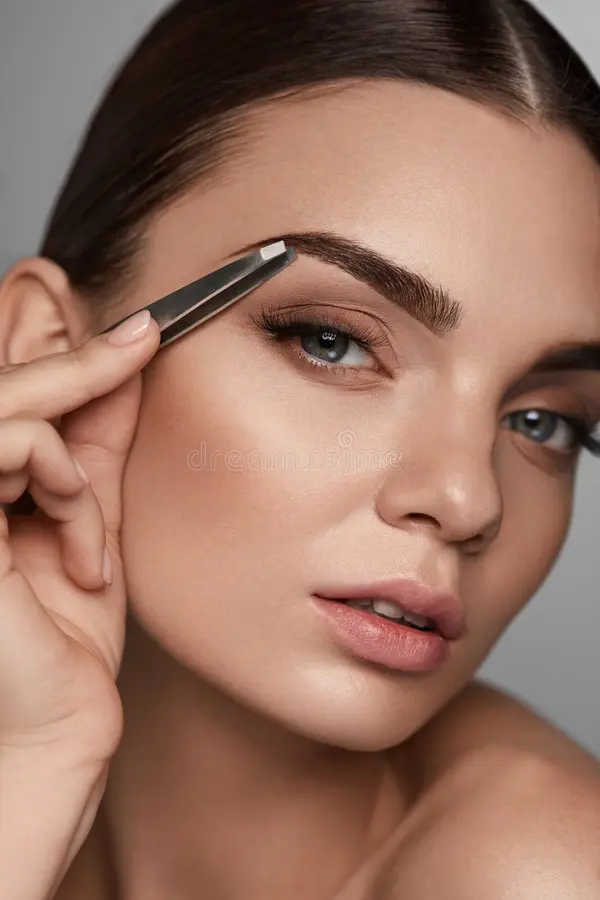 ابزار آرایشی چشم و ابرو 