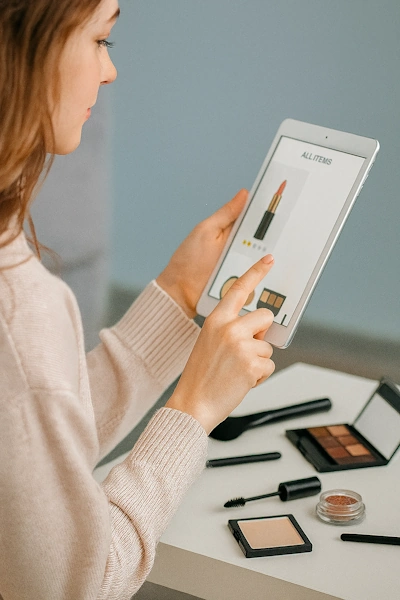 خرید لوازم آرایشی برای عروس